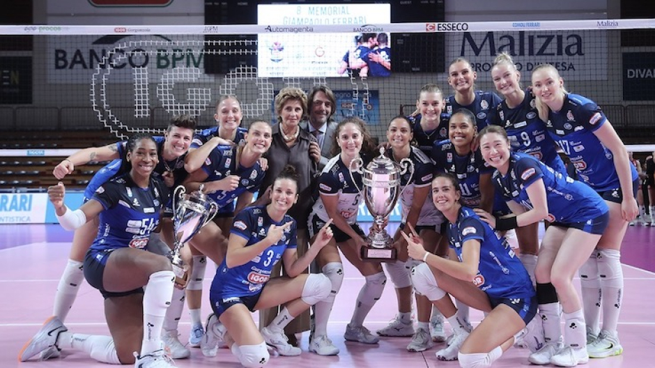 La Igor Volley conquista l'ottavo Memorial Giampaolo Ferrari