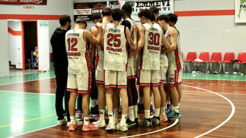 Oleggio Magic Basket, sfida a Bocconi Sport