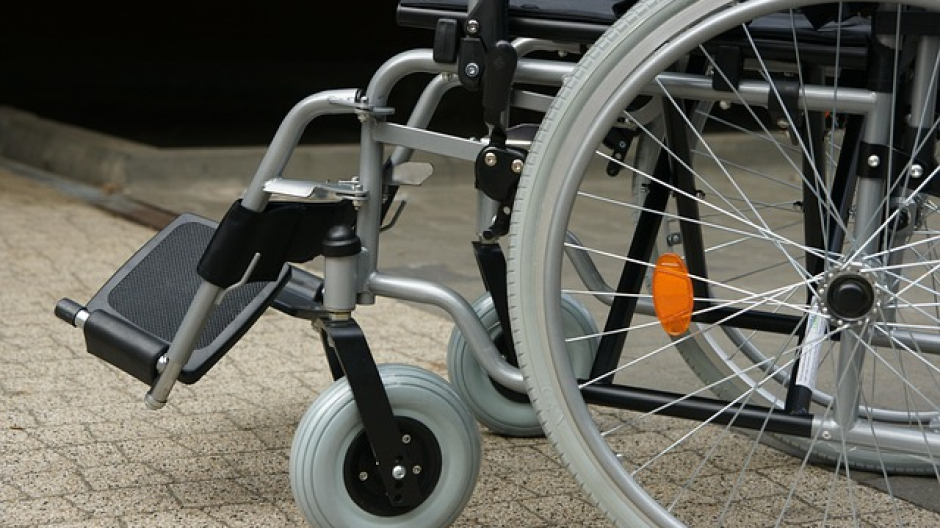Cameri, avviso per contributo alle famiglie per il trasporto dei figli disabili